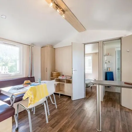 4 étoiles - Piscine - Ccbfhbf Camping 4*