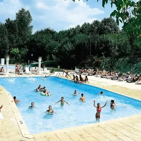 4 Etoiles - Piscine - Ccbfhbf