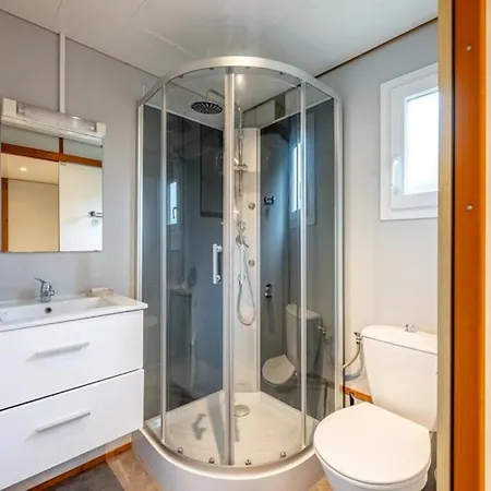 Campingplatz 4 Etoiles - Piscine - Ccbfhbf 4*
